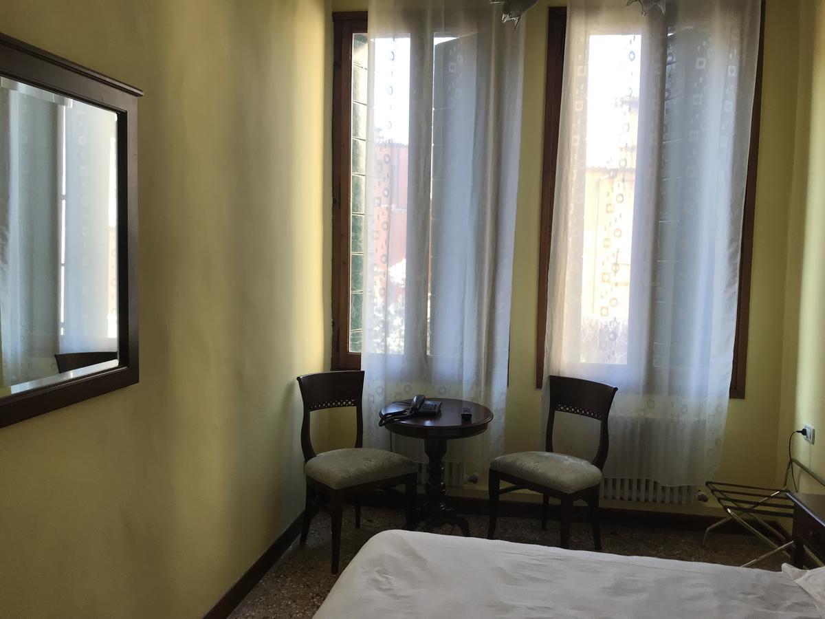 Ca' Centopietre Venice Luaran gambar